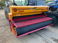 VREDO 2.2 m over seeder  ,grass seeder , px Charterhouse