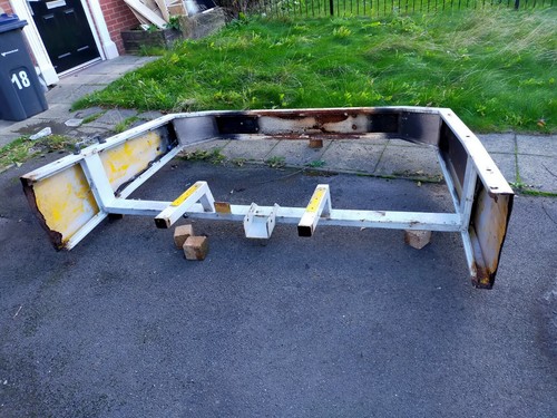 Full height flyer light - flyer,