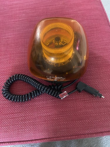 Amber flashing beacon light - flashing,