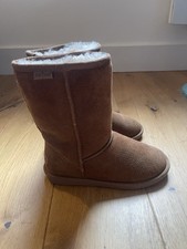Minnetonka Olympia Short Boots