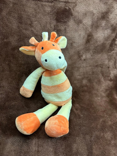 Jarvis the giraffe marks - giraffe,