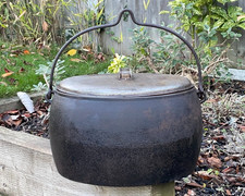 Antique Vintage No7 Cast Iron 4-3/4 Gallon Gypsy Cast Iron Cooking Pot & Lid