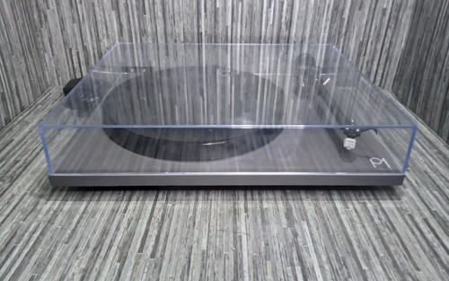 Rega planar turntable - p1,