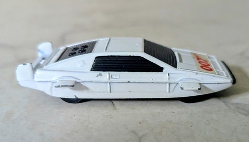 Corgi toys juniors model - toys,