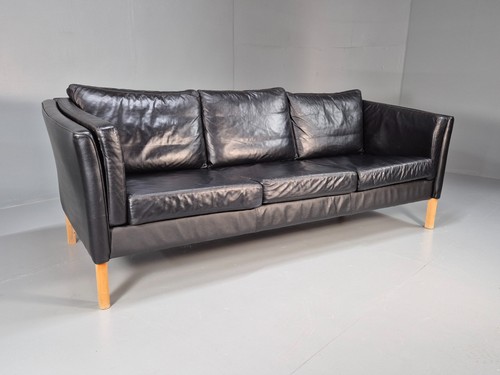 Vintage seater sofa black - 3,