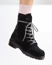 $650 STUART WEITZMAN METERMAID