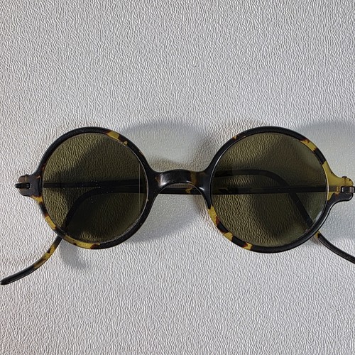 Vintage 1930s round - vintage,