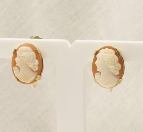 Vintage 9carat gold oval - vintage,