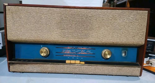 Bush vhf wooden - bush, 91