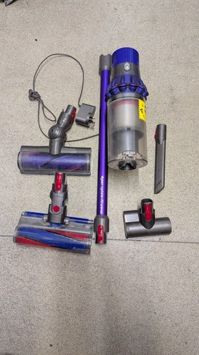 Dyson v10 vacuum cleaner - vacuum, full