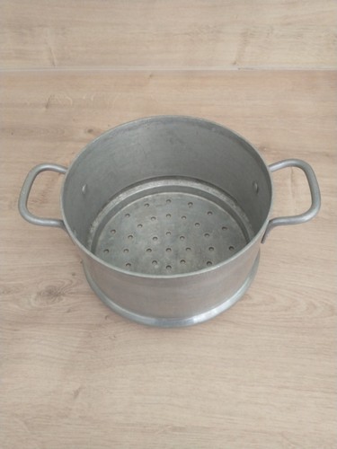 Vintage open steamer - , insert