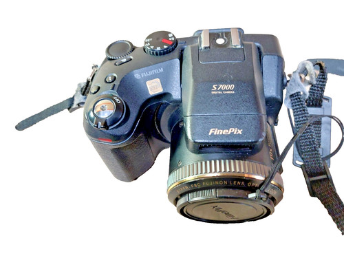 Fujifilm finepix s7000 - s7000, 6.3mp
