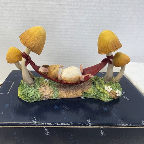 Border fine arts - arts, figurine