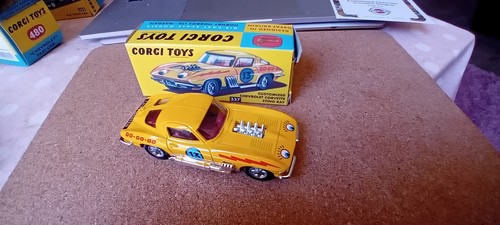 Corgi toys corvette stingray - corvette,