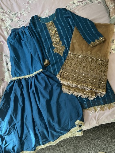 Pakistani outfit - pakistani,