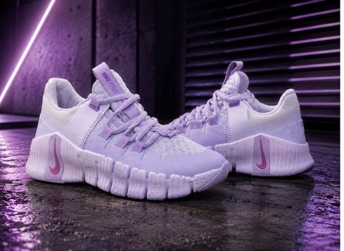 Hot new women nike - new,