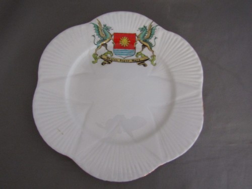 Crested china shelley - china,