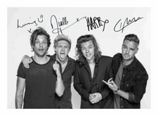 ONE DIRECTION AUTOGRAPH SIGNED