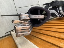 Right-Handed Golf Club Set with Bag X 2