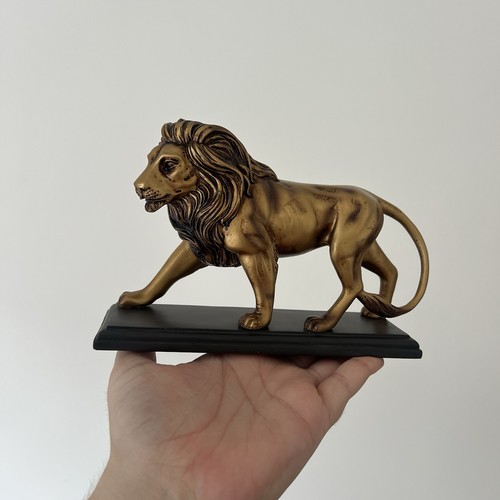 Lion statue resin - statue,