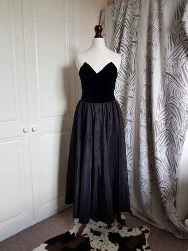 Vintage ball gown gothic - ball,