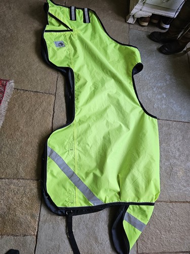 Viz waterproof wrap - hi-viz,