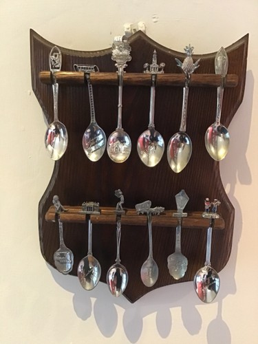 Usa wooden wall - display, rack