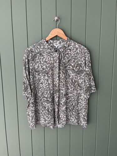 Kin blouse top size - kin, black