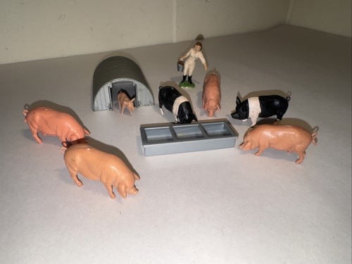 Britains farm pigs piglets - britains,
