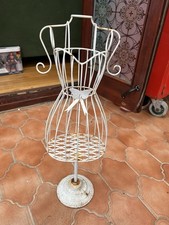 Freestanding Metal Wire