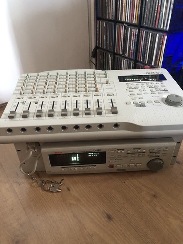 Fostex - ,