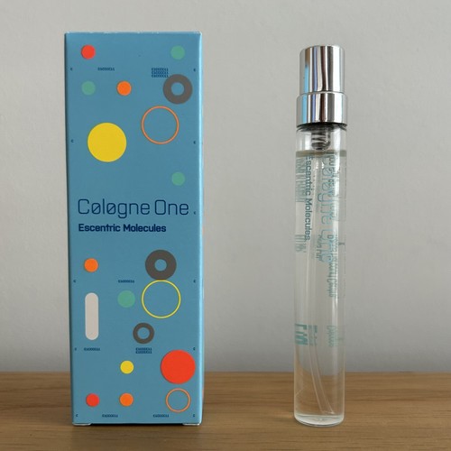 Escentric molecules cologne - molecules,