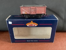 Bachman 33-750C Mineral Wagon OO Gauge lightly weathered.