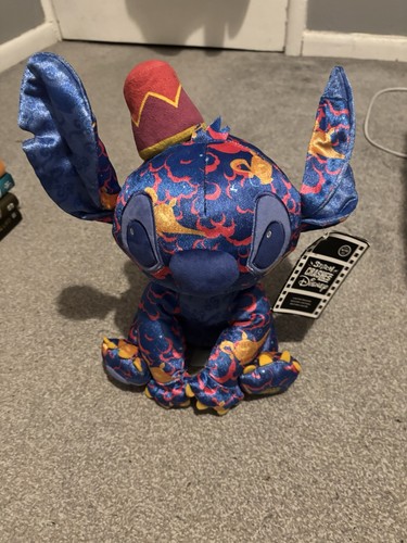 Disney store stitch crashes - stitch,