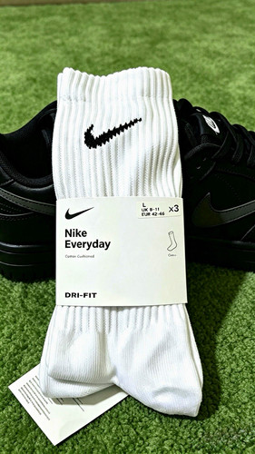Nike unisex white cotton