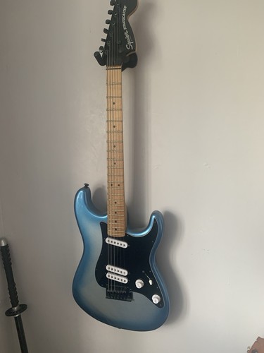 Squier fender guitar - squier, by