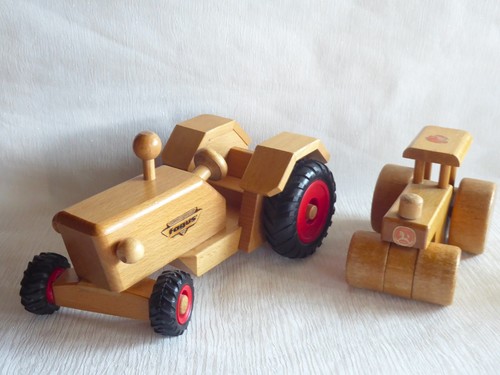 Tractor fagus company wooden - tractor, "fagus