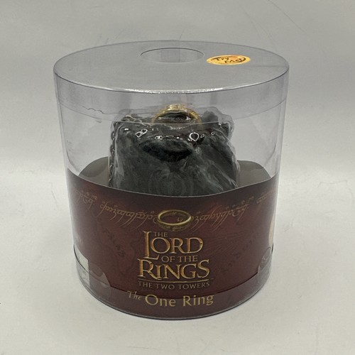 Applause lord the rings two - rings,