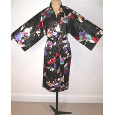 VINTAGE BUT NEW FAUX SILK JAPANESE MADE, KIMONO STYLE, DRESSING GOWN ROBE Cranes