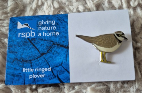 Rspb bird pin badge - bird,