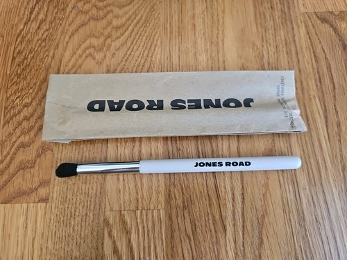 Jones road eye blending brush - blending,