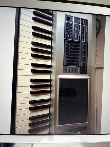 Roland keyboard synthesizer - roland,