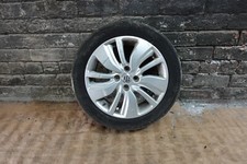 42386 BSE SDE 2017 SUZUKI SWIFT 16" ALLOY WHEEL THE TYRE WILL NEED CHANGING.