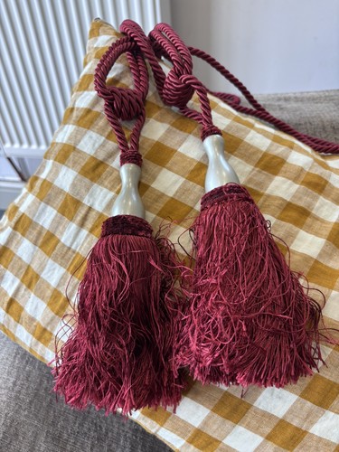 Maroon curtain tie - maroon,