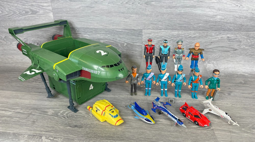 Thunderbirds captain scarlet - captain,
