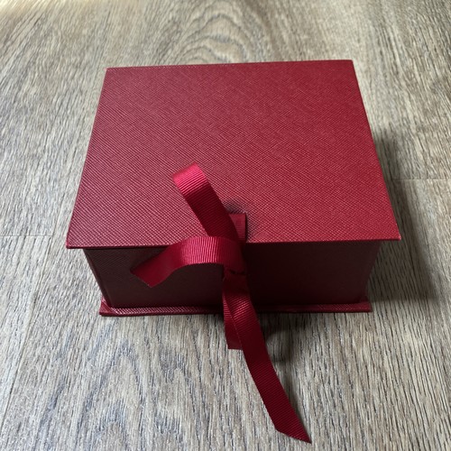 Authentic cartier red service - red,
