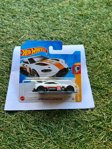 Hot wheel aston martin - hot,