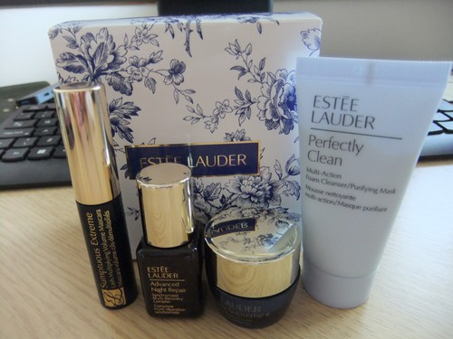 Estee lauder travel set adv - estee,