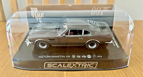 Scalextric car c4203 aston - scalextric,