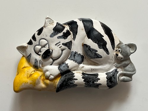 Fridge magnet sleepy stripy - fridge,